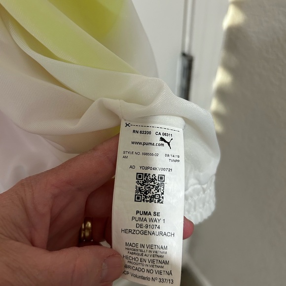 Puma Tailored for Style Windbreaker 80’s colors White Neon Pink Yellow Womens XL - Picture 7 of 7